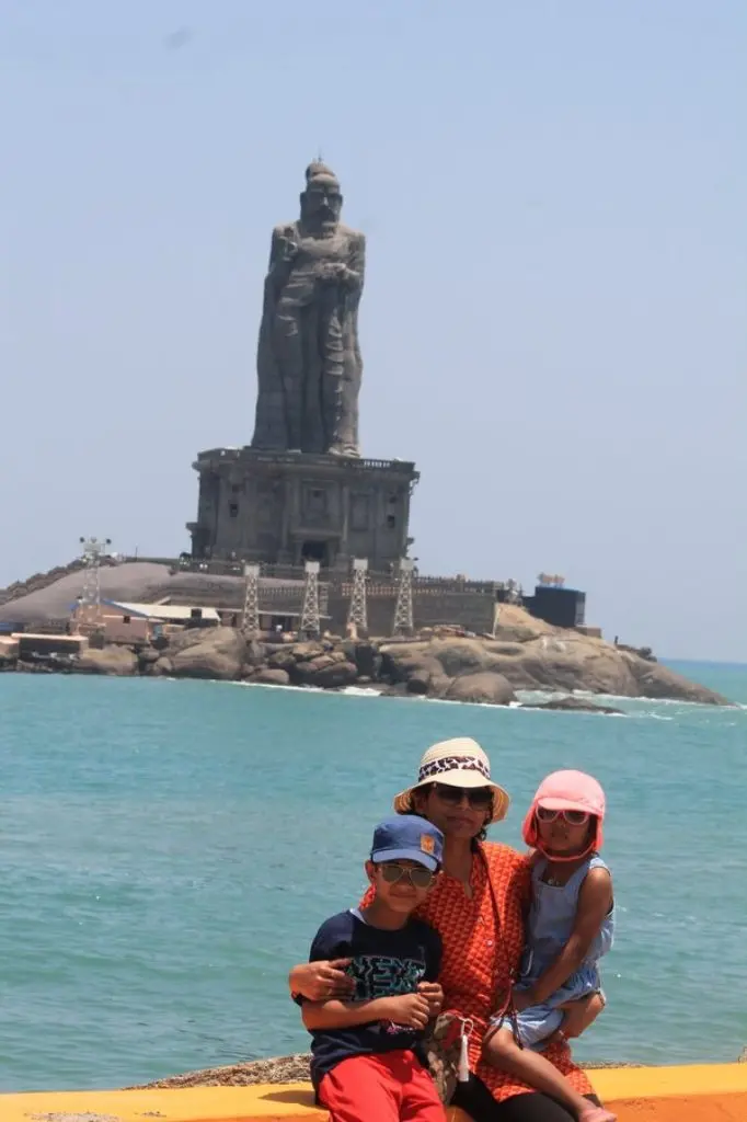 Kanyakumari Thiruvalluvar Statue