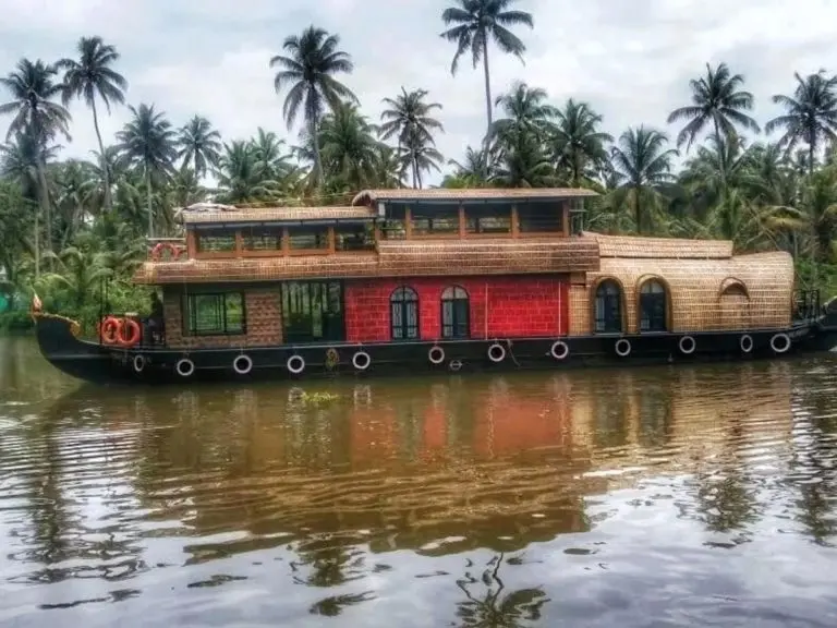 Kerala houseboat in Kumarakom