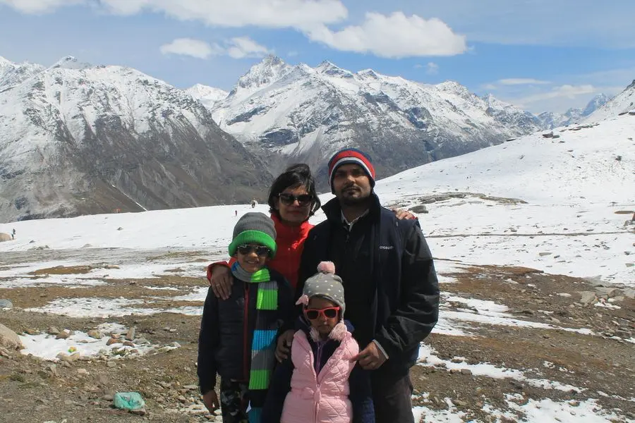 Rohtang pass family pic