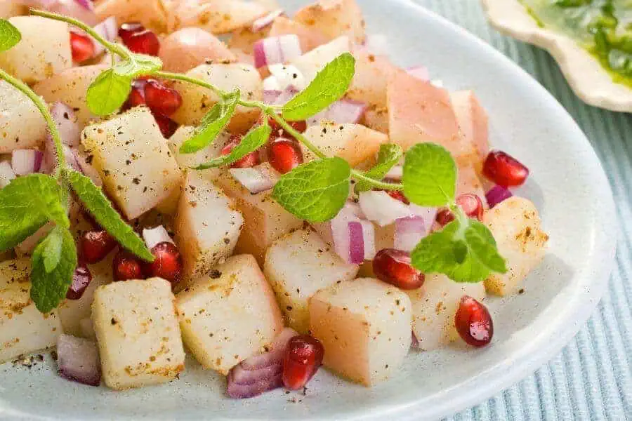 aloo chaat street food in india