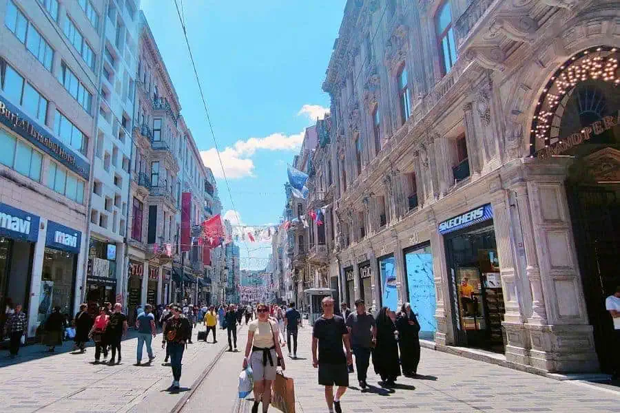 avenue istiklal street beyoglu