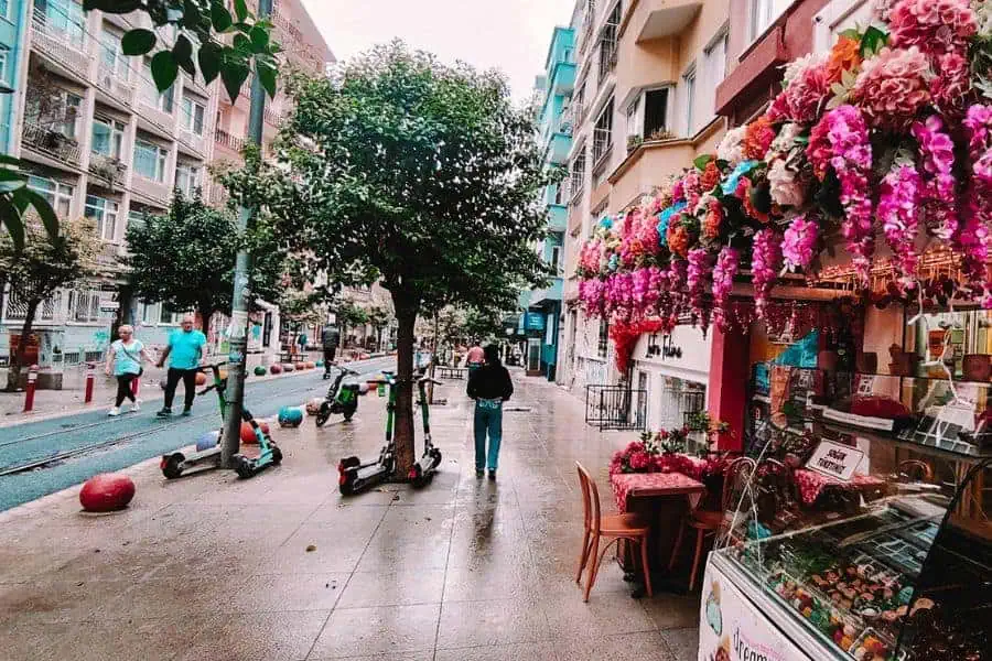 bahariya street kadikoy istanbul turkey itinerary one week