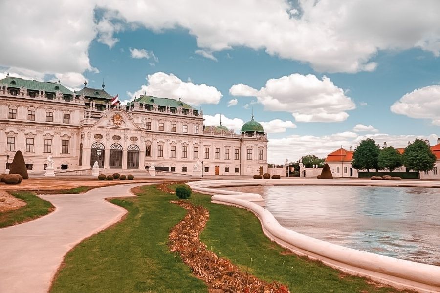 belvedere palace where to stay in vienna districts