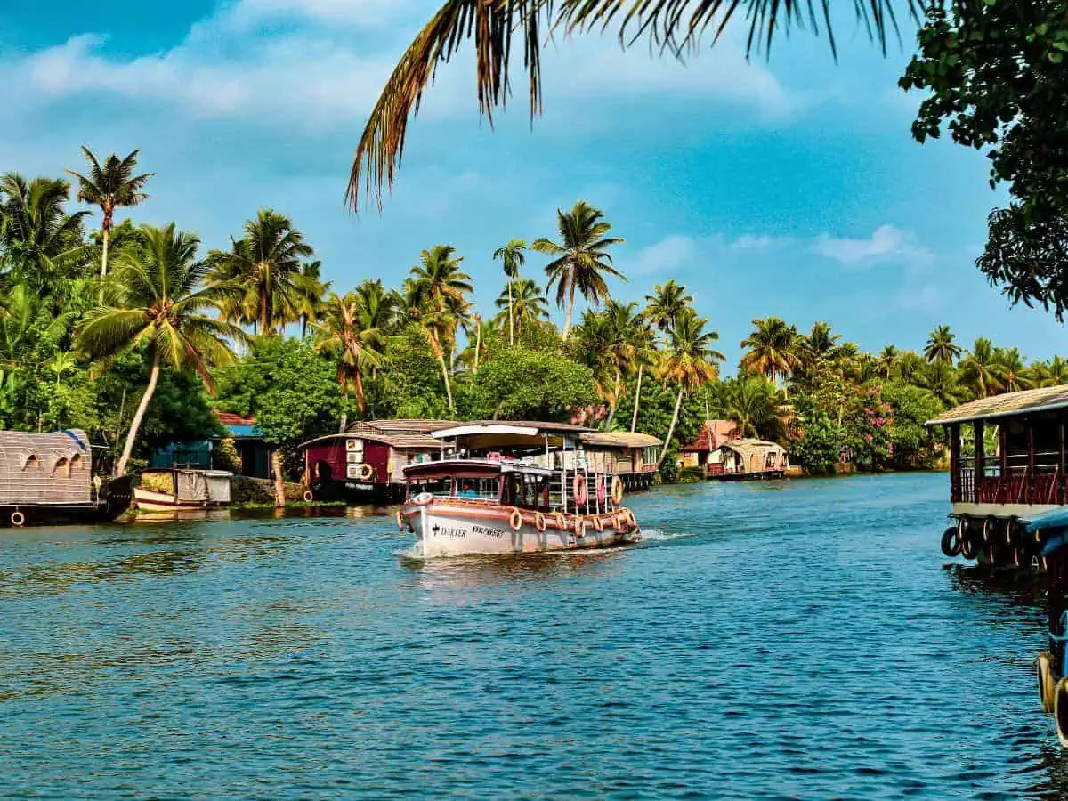 best places to visit in kerala with family kids