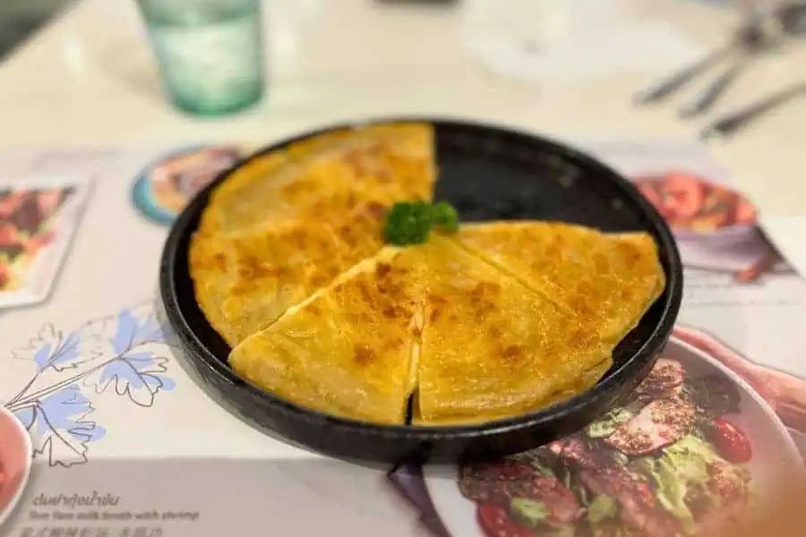 cheese thai roti at ponn cafe at mbk center in bangkok