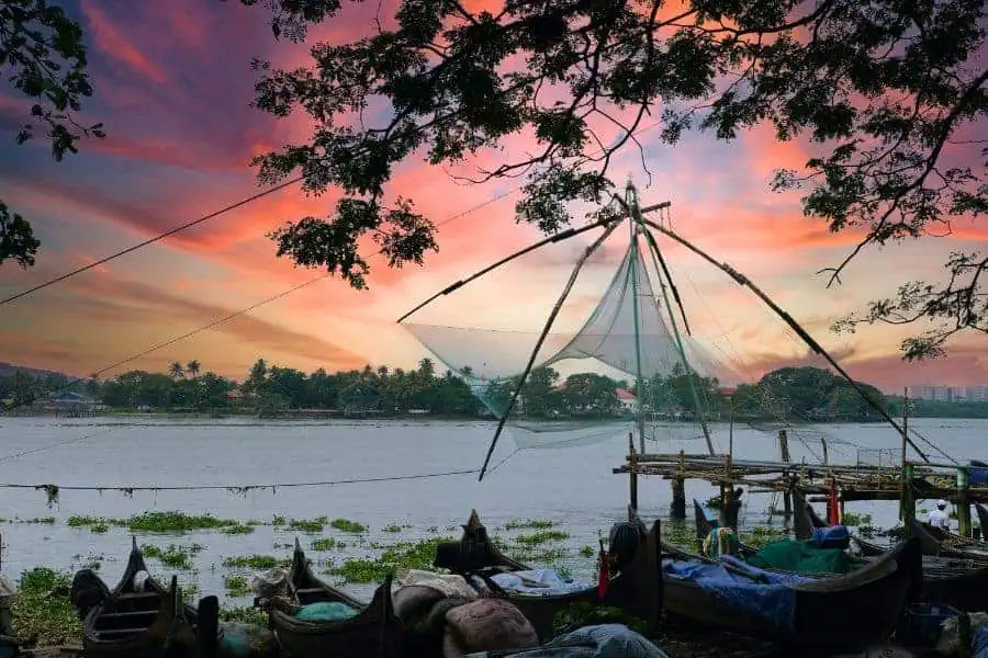 chinese fishing nets fort kochi kerala 