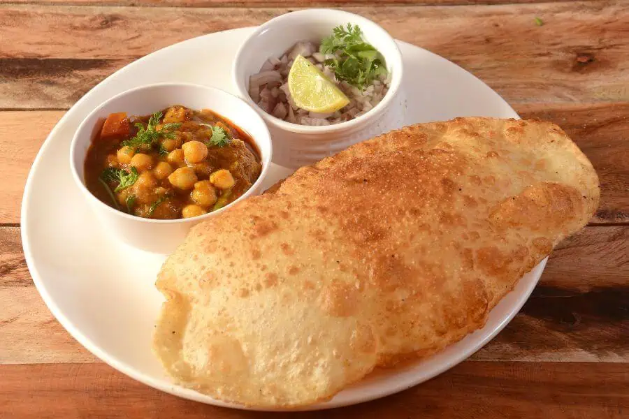 chole bhature north indian street food