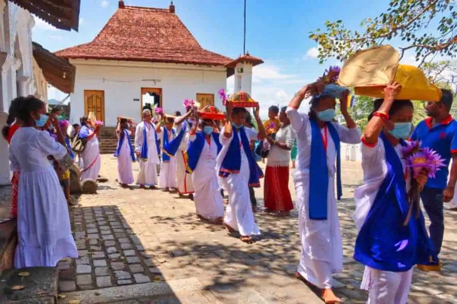 dambulla cave temple in sri lanka