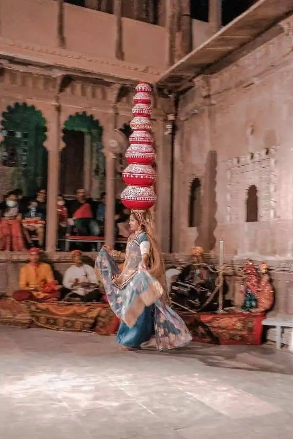 dharohar folk dance show bagore ki haveli udaipur rajasthan
