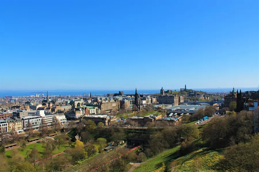 edinburgh castle view