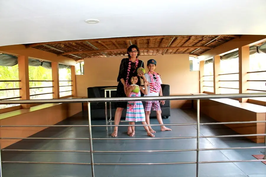 Welcome in Backwater routes houseboat Kerala