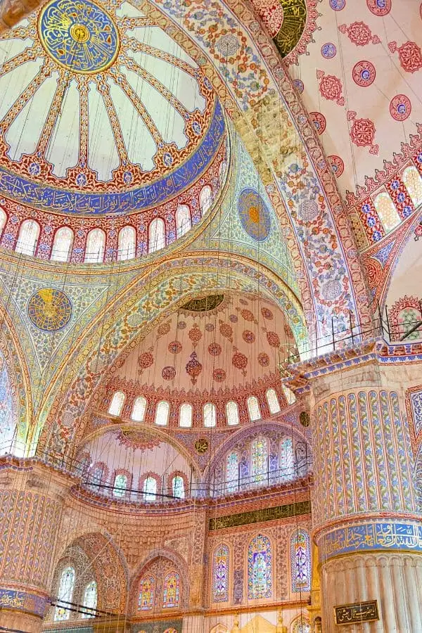 interiors blue mosque sultanahmet square