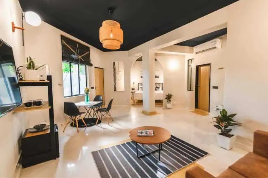 king suite letsbunk poshtel & suites hauz khas new delhi