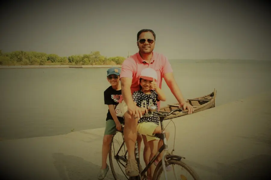 Cycling through Munroe Island