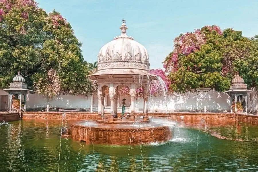 saheliyon ki bari udaipur rajasthan