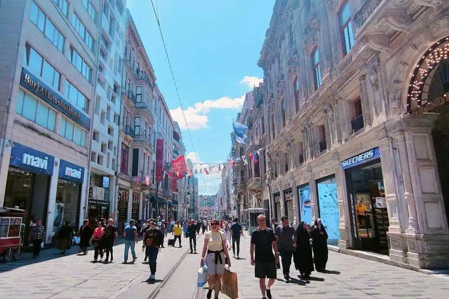 street istiklal avenue istanbul