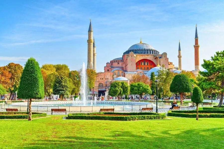 sultanahmet square park hagia sophia istanbul turkey