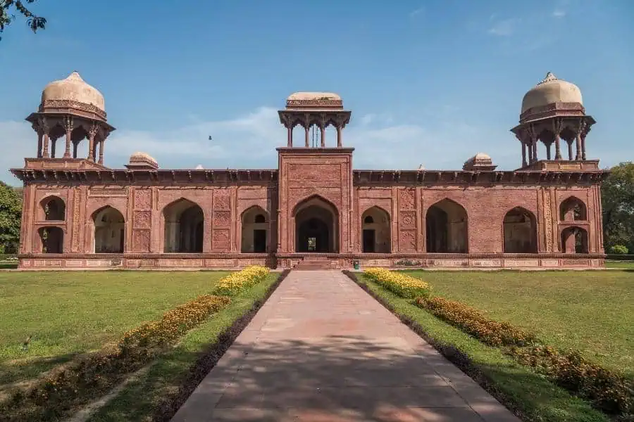 tomb of mariam-uz-zamani in sikandra near agra with red sandstone façade and domes