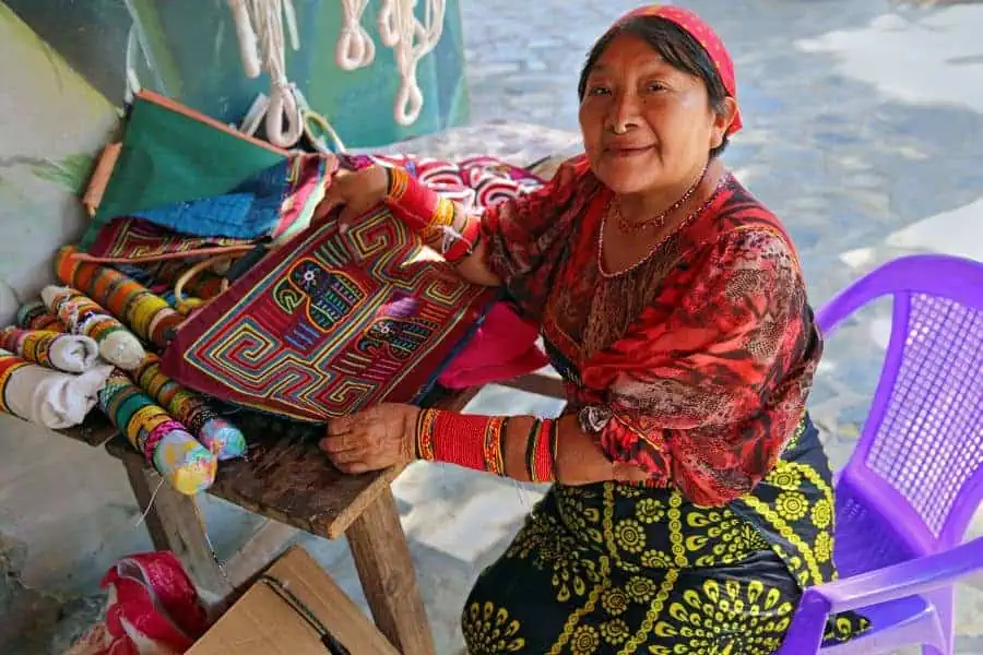 traditional kuna woman san blas panama molas tribal arts crafts