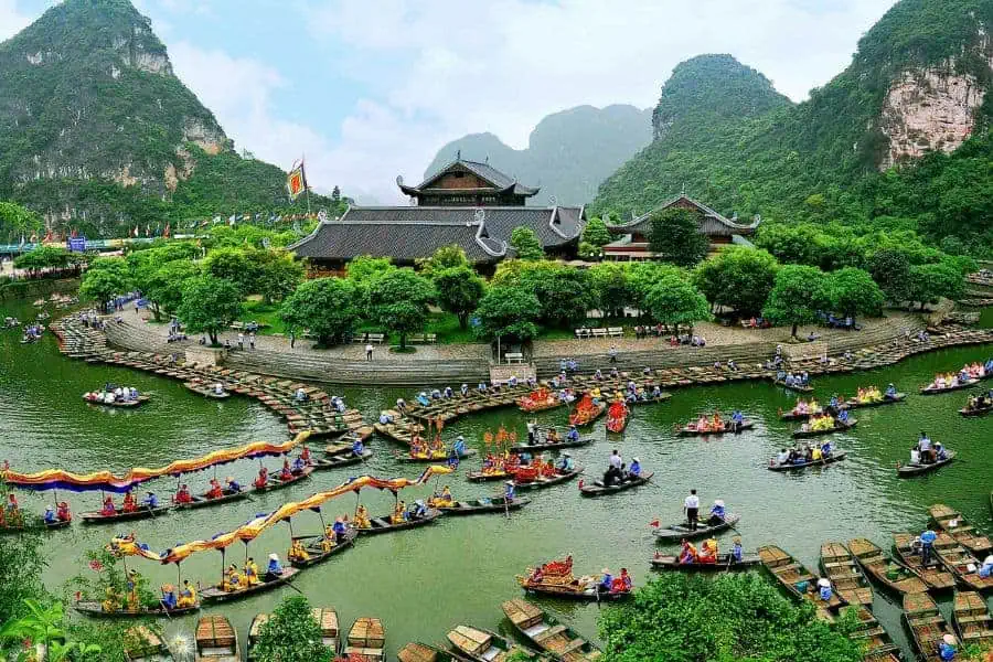 trang an scenic landscape complex vietnam