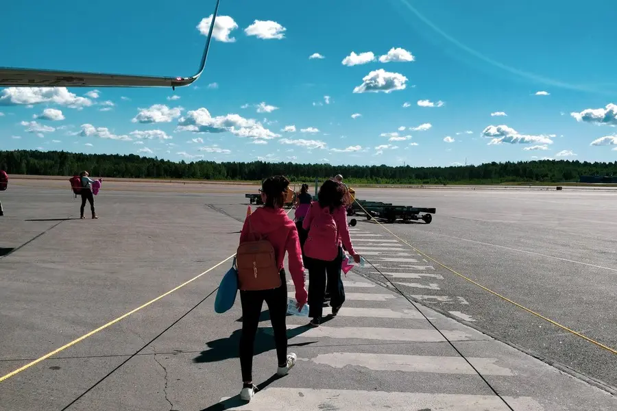 Boarding the flight from aitport Helsinki to Rovaniemi 