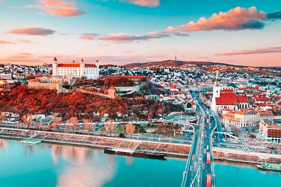 day trip from vienna bratislava slovakia