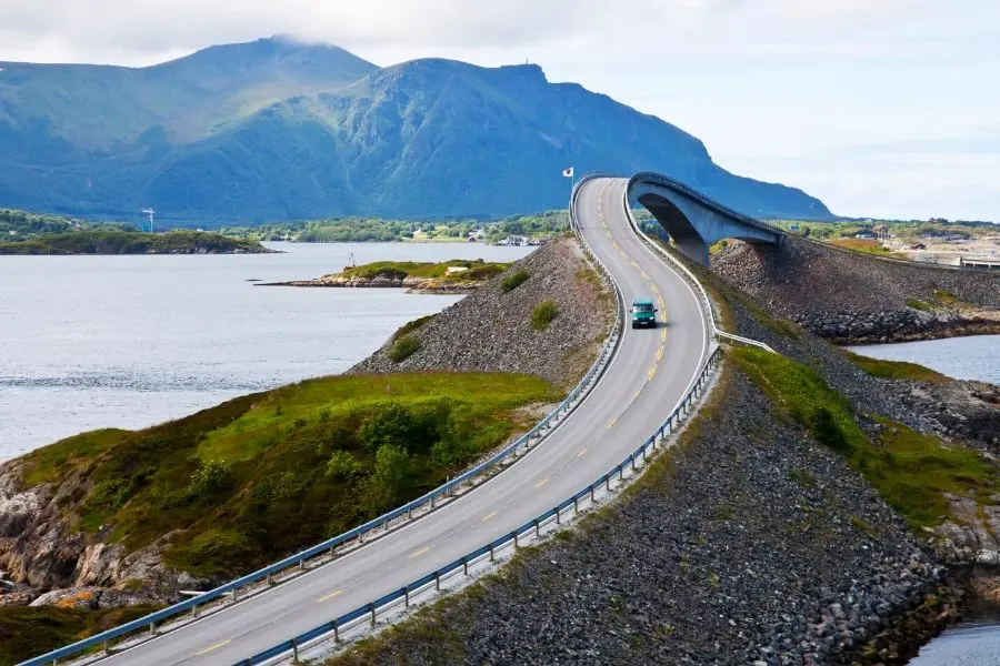 driving the atlantic road norway
