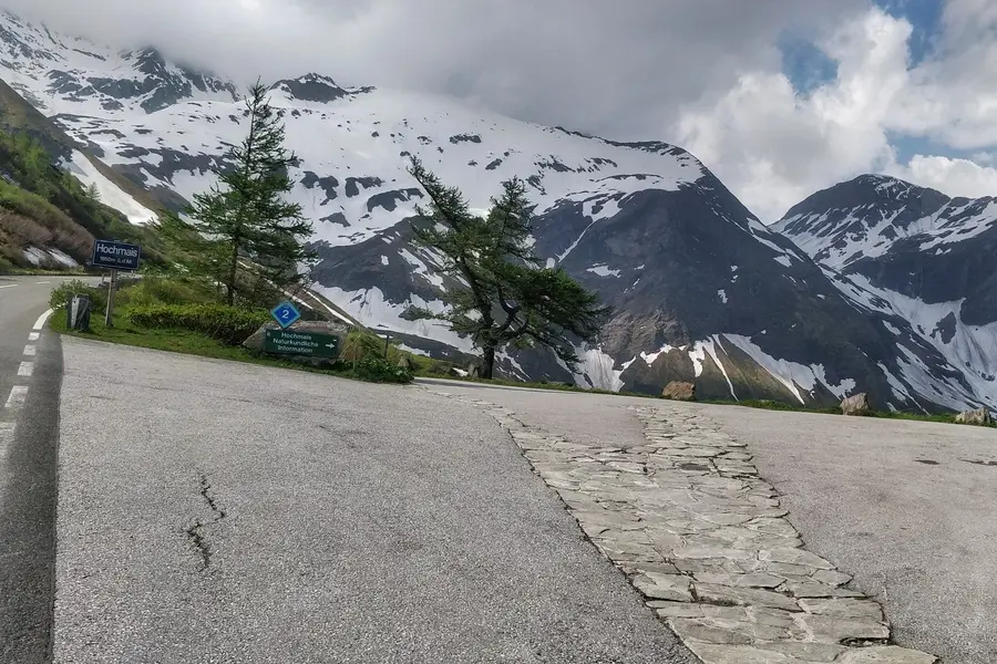 hochmais information point grossglockner hochalpenstrasse austria