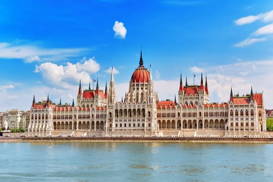 hungarian parliament budapest