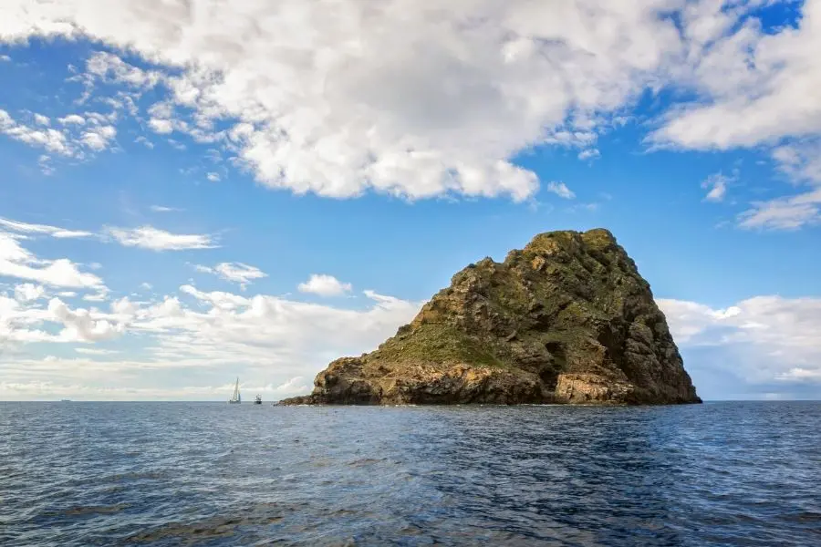 jabuka volcanic island croatia