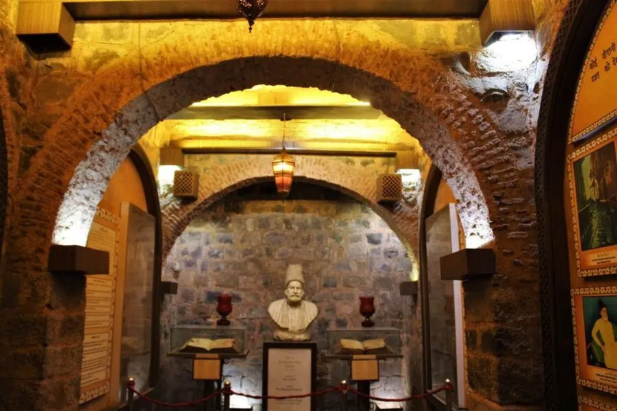 Mirza Ghalib ki Haveli Gali Qasim Jan Balli Maran Old Delhi