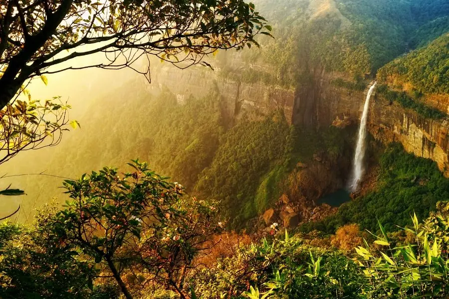 nohkalikai falls cherrapunji