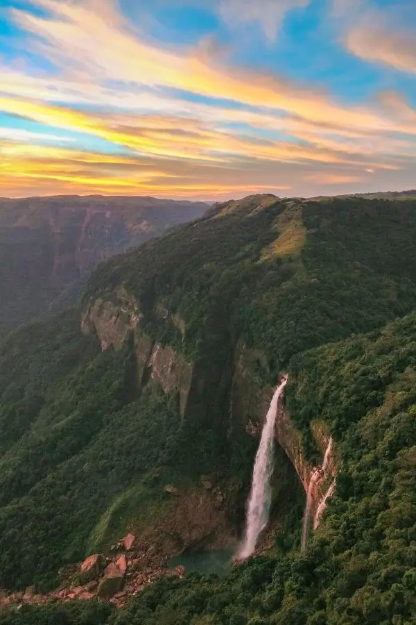nohkalikai falls sohra
