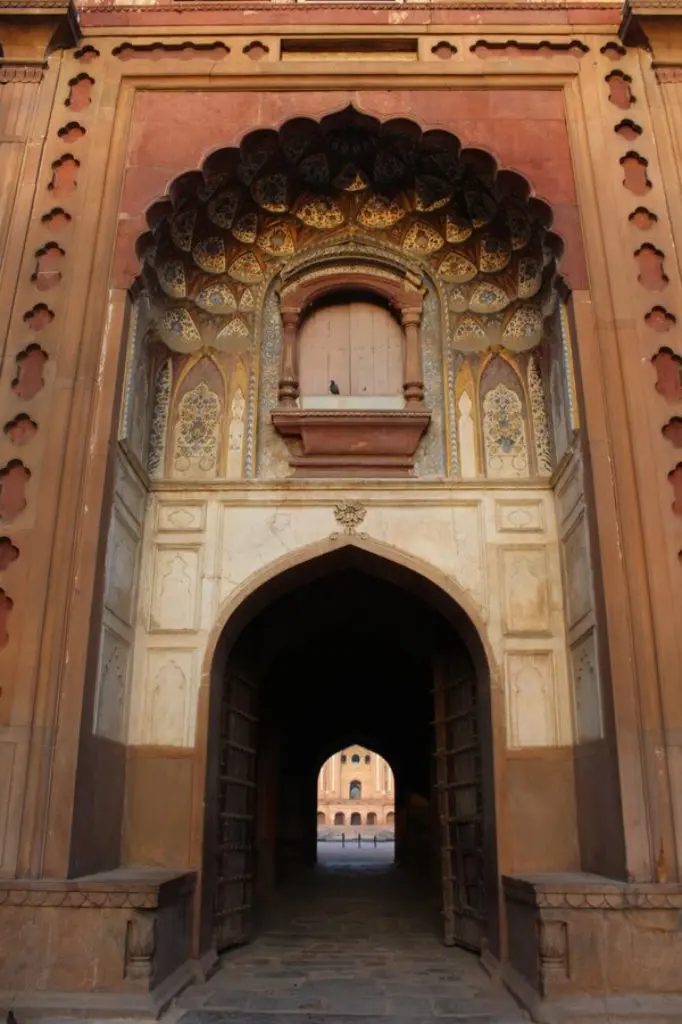 safdarjung tomb gateway