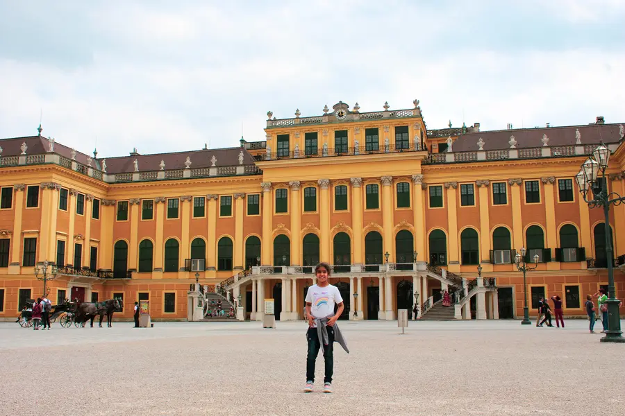 schönbrunn palace and gardens vienna austria