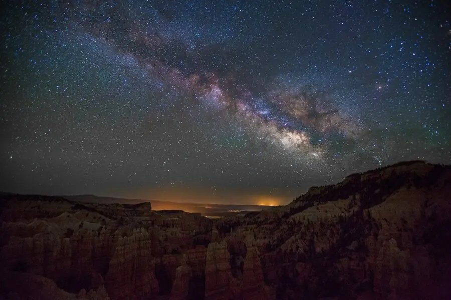 bryce canyon night sky full of stars