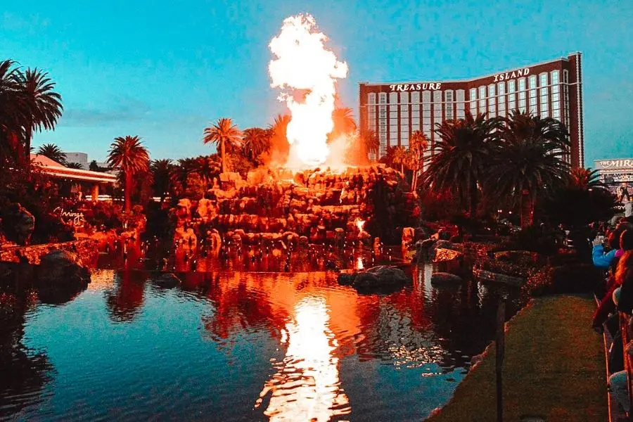 volcano show at mirage hotel las vegas-nevada-usa