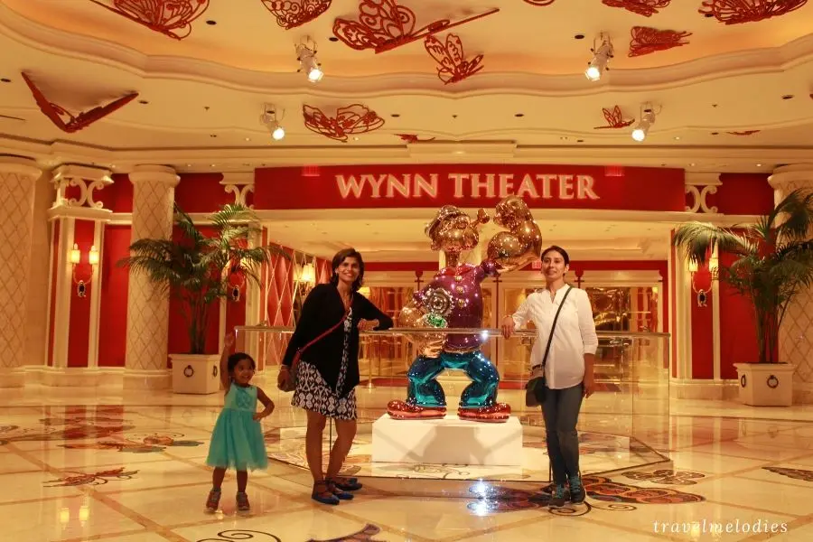wynn las vegas jeff koons popeye sculpture