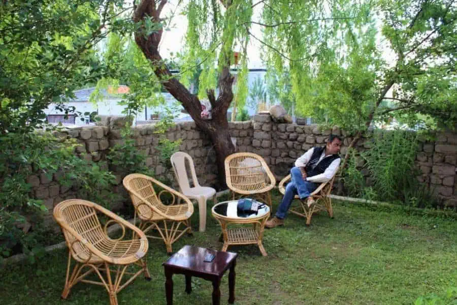 tukchu homestay garden area leh