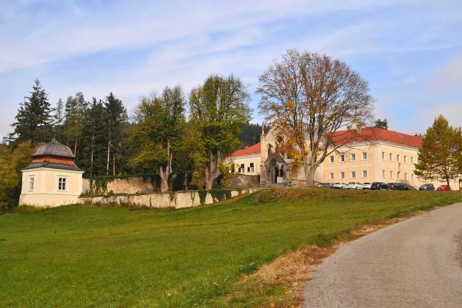 vienna woods mayerling hunting lodge